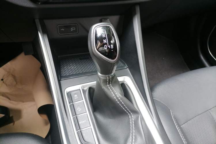 Used Geely Auto Vision X3 2019 Upgraded Model 1.5L CVT Elite Version
