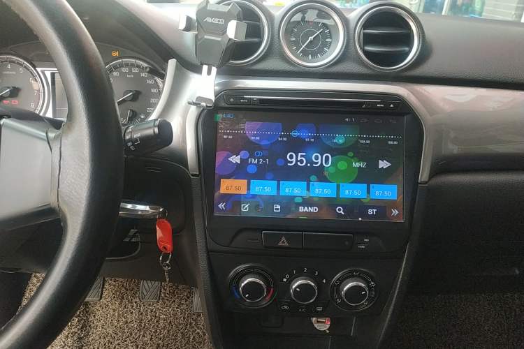 Used Suzuki Vitara 2016 1.6L Manual Two-Wheel Drive Entry-Level Trim