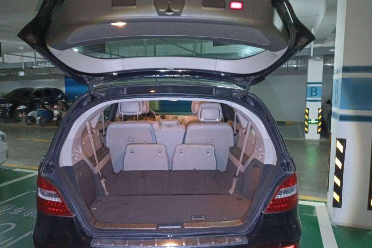 Used Mercedes-Benz R-Class 2011 R 300 L Business Model
