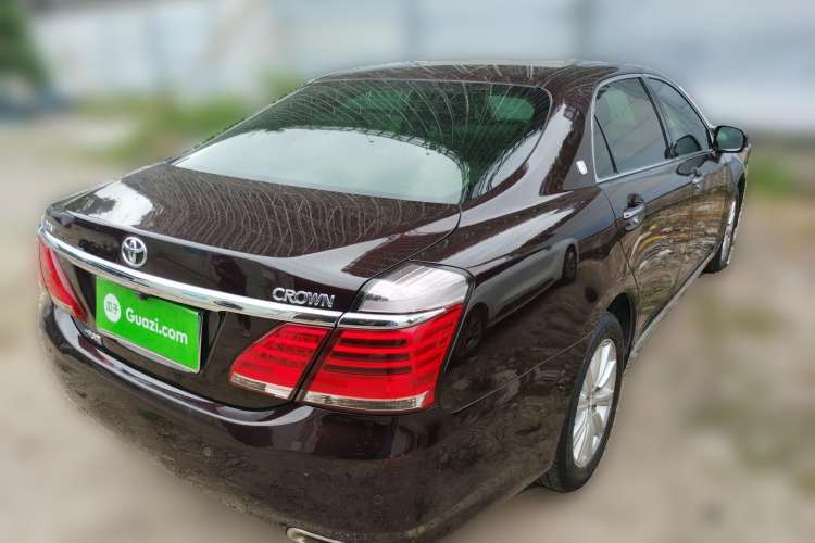 Used Toyota Crown 2012 2.5L Royal Leather Edition