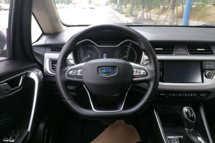 Used Geely Auto Vision X3 2019 Upgraded Model 1.5L CVT Elite Version
