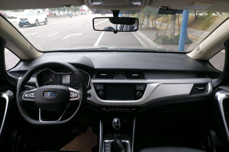 Used Geely Auto Vision X3 2019 Upgraded Model 1.5L CVT Elite Version
