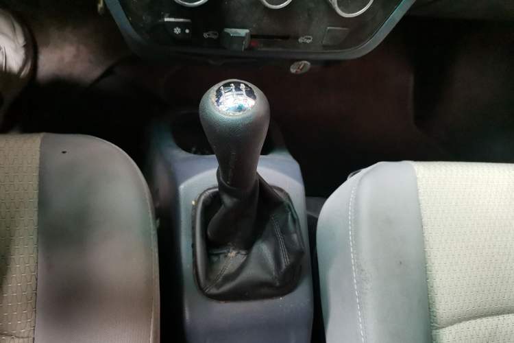 Used Jinbei Hiace X30 2013 1.3L Standard Version Gear Lever