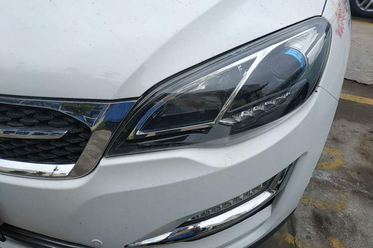 Used Zotye Domy X5 2017 Platinum Edition 1.5T Manual Luxury Model
