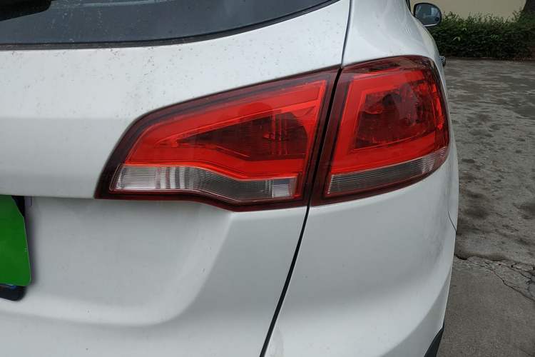 Used Zotye Domy X5 2017 Platinum Edition 1.5T Manual Luxury Model
