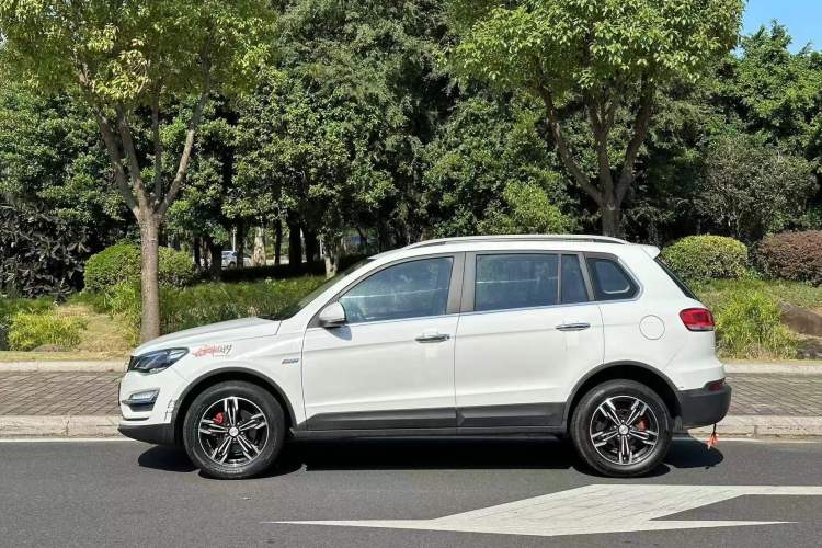 Used Zotye Domy X5 2017 Platinum Edition 1.5T Manual Luxury Model
