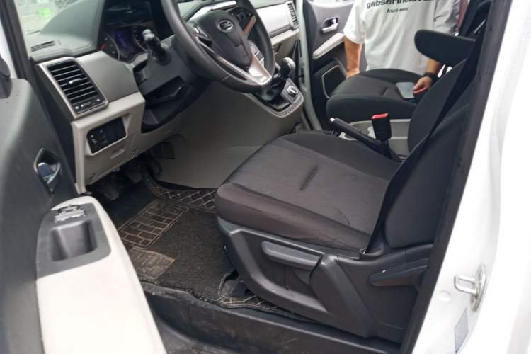 Used JAC M4 2019 Business Series 2.0L Manual - China VI Standard
