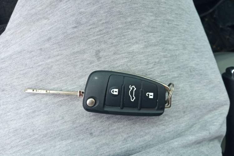 Used JAC M4 2019 Business Series 2.0L Manual - China VI Standard
