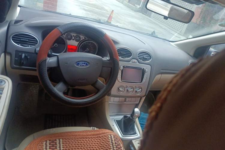 Used Ford Focus 2012 Sedan Classic 1.8L Manual Base Model
