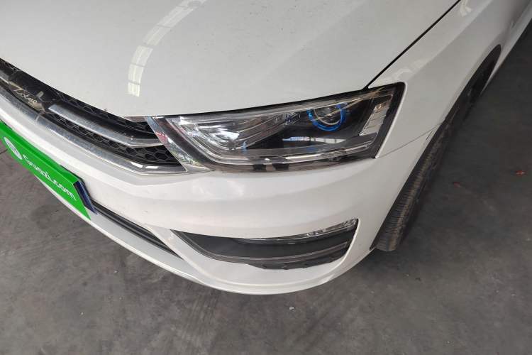 Used Zotye SR7 2017 1.5T CVT Cube Dream Edition
