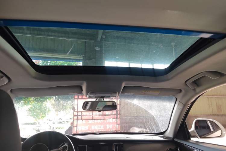 Used Zotye SR7 2017 1.5T CVT Cube Dream Edition
