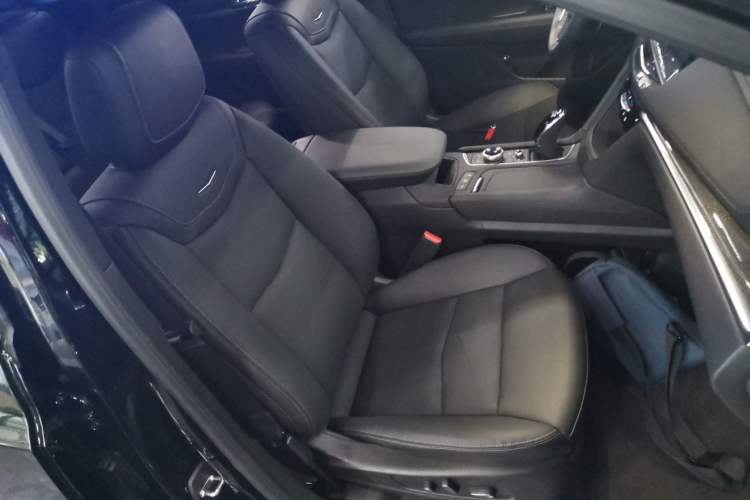 Used Cadillac XT5 2022 2.0T Four-Wheel Drive Luxury Version (Hummingbird Edition)
