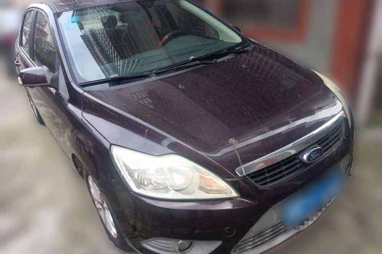 Used Ford Focus 2012 Sedan Classic 1.8L Manual Base Model
