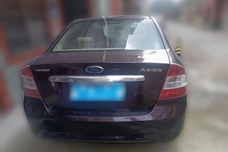Used Ford Focus 2012 Sedan Classic 1.8L Manual Base Model
