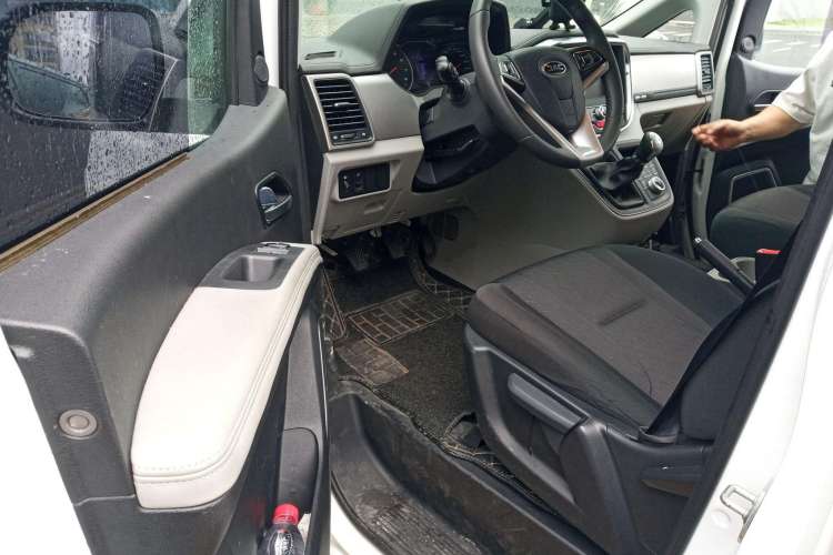 Used JAC M4 2019 Business Series 2.0L Manual - China VI Standard
