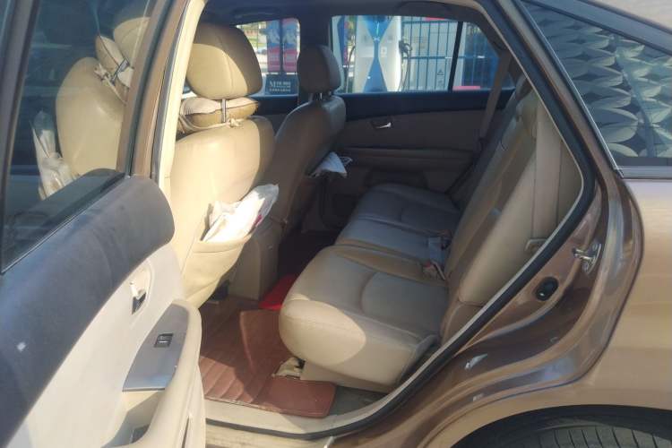 Used BYD S6 2013 Jingyue Edition 2.0L Manual Luxury Model 5 Seats