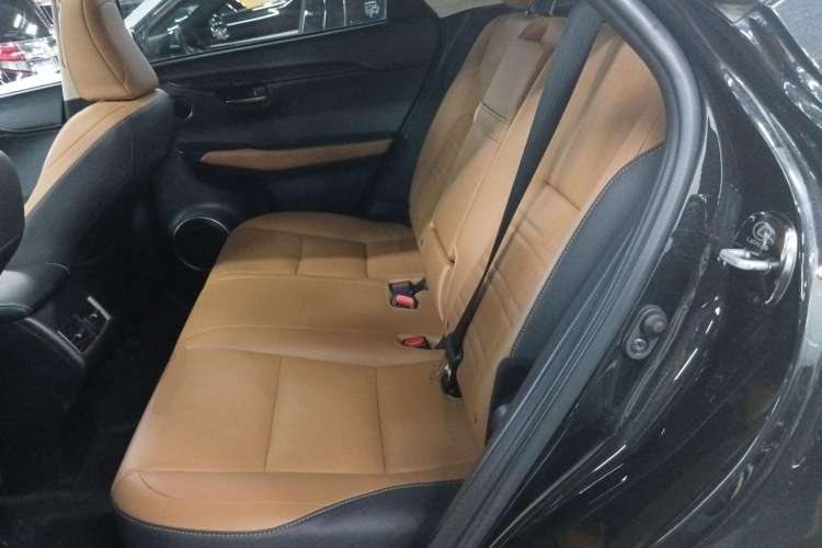 Used Lexus NX 2018 300h Front-Wheel-Drive FENGSHANG Version China V Emission Standard