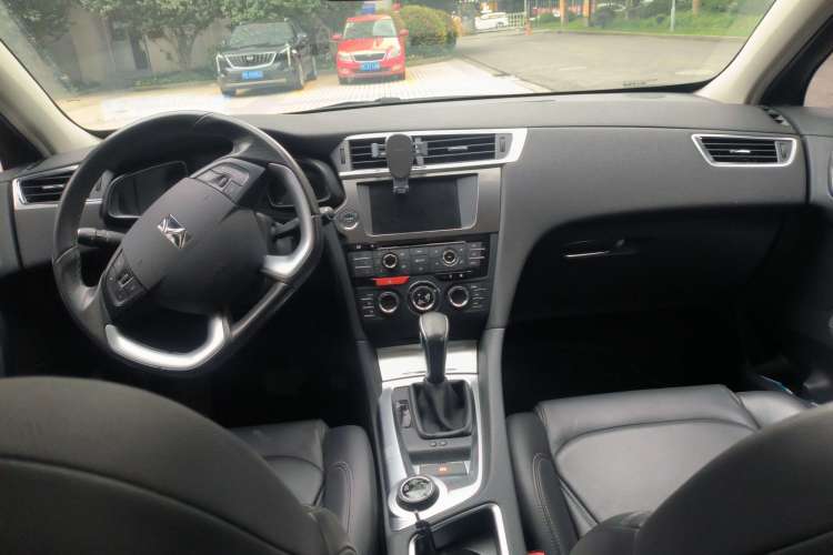 Used DS 6 2014 1.6T Luxury Edition THP160