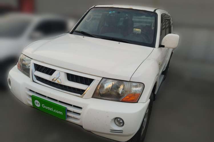 Used Mitsubishi Pajero 2008 V73 3.0L MT GL