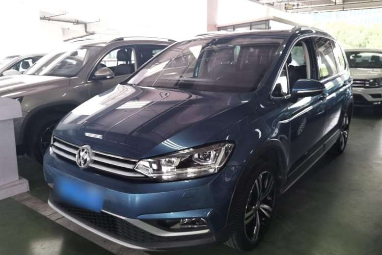 Used Volkswagen Touran 2018 Volkswagen Touran L 280TSI DSG Boundary Edition 7 Seats China VI Standard