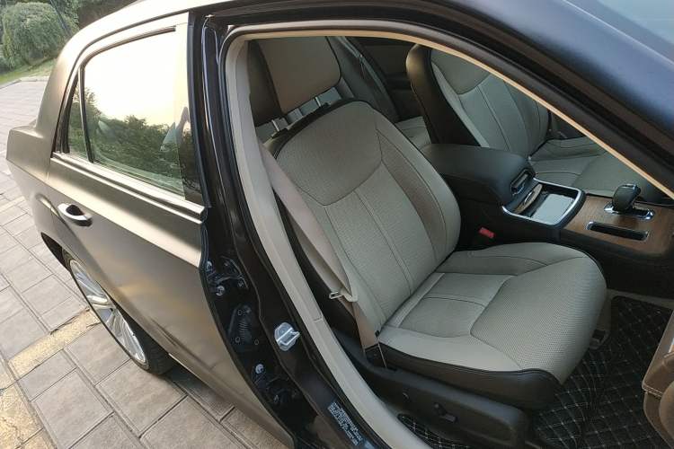 Used Chrysler 300C 2013 3.6L Premium Edition
