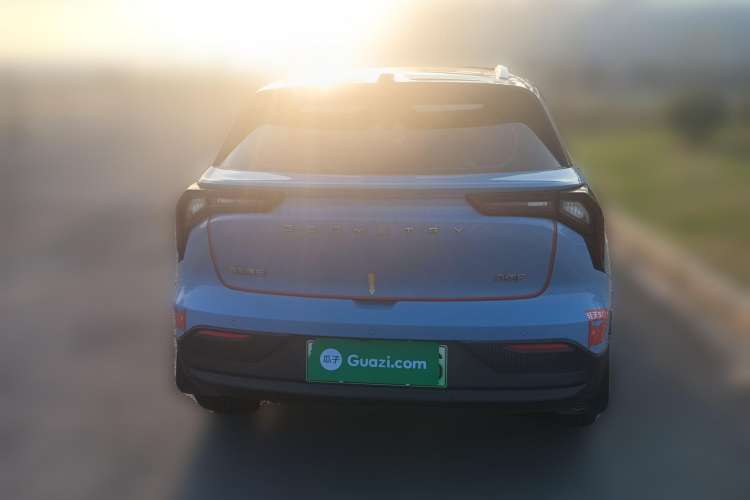 Used Geometry E  Rear