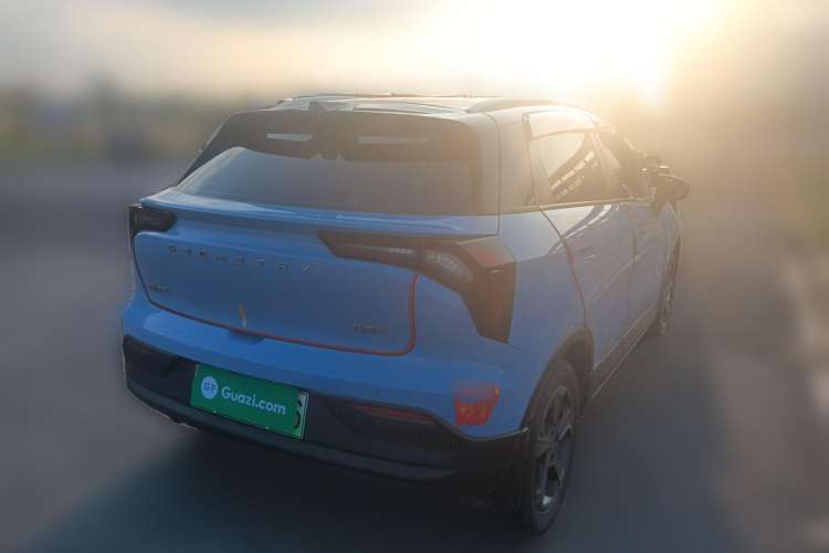 Used Geometry E  Rear Right 45 Deg