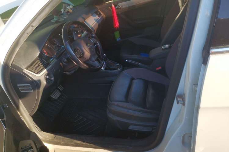 Used Volkswagen Bora 2015 Value Edition 1.4TSI Automatic Sportline Left Front Seat