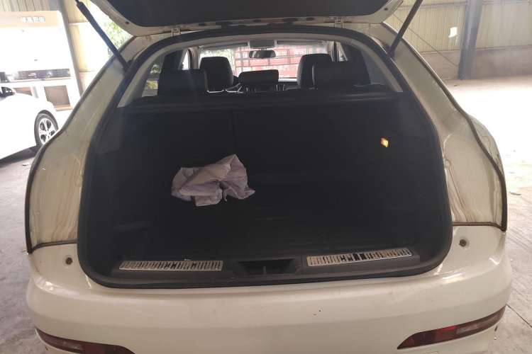 Used Zotye SR7 2017 1.5T CVT Cube Dream Edition
