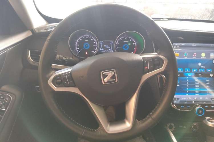 Used Zotye SR7 2017 1.5T CVT Cube Dream Edition
