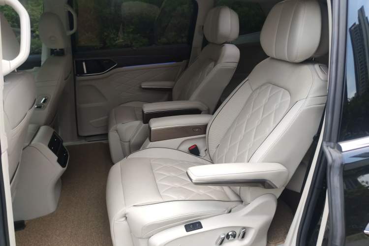 Used Volkswagen Viloran 2023 380TSI Flagship Edition
