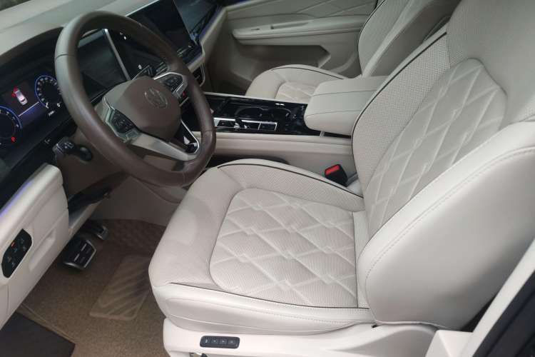 Used Volkswagen Viloran 2023 380TSI Flagship Edition
