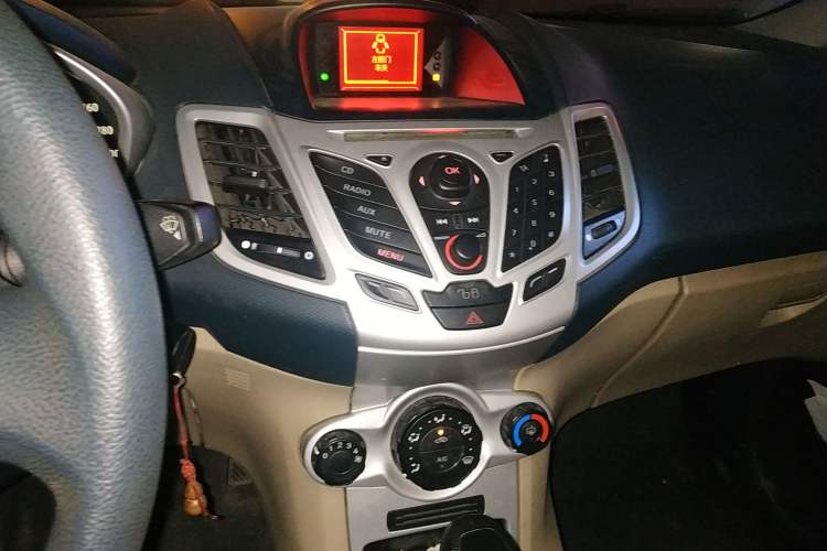 Used Ford Fiesta 2009 Hatchback 1.5L Automatic Fashion Edition
