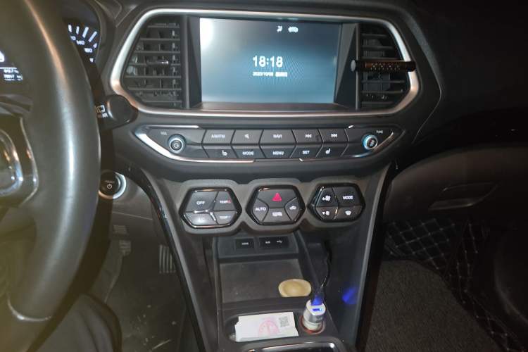 Used GAC Trumpchi GS4 New Energy 2019 1.5L PHEV Deluxe Edition Audio And AC Panel