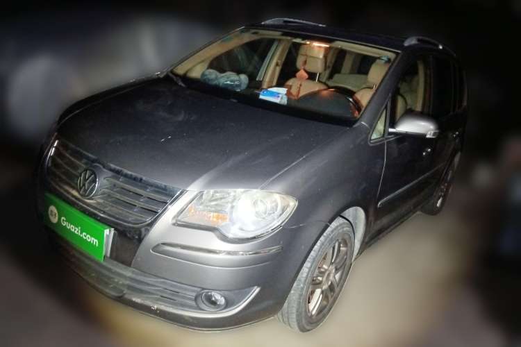 Used Volkswagen Touran 2008 1.8T ZhiZun Edition Manual 5-Seater