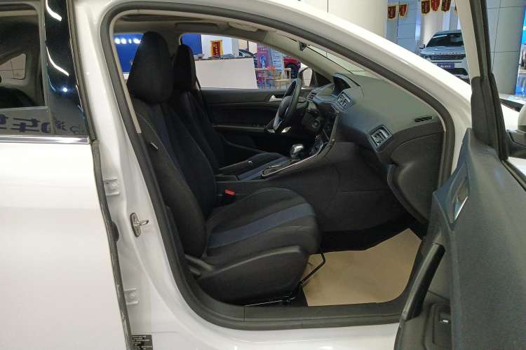 Used Peugeot 308 2019 1.6L Automatic Luxury Version China V Standard Right Front Seat