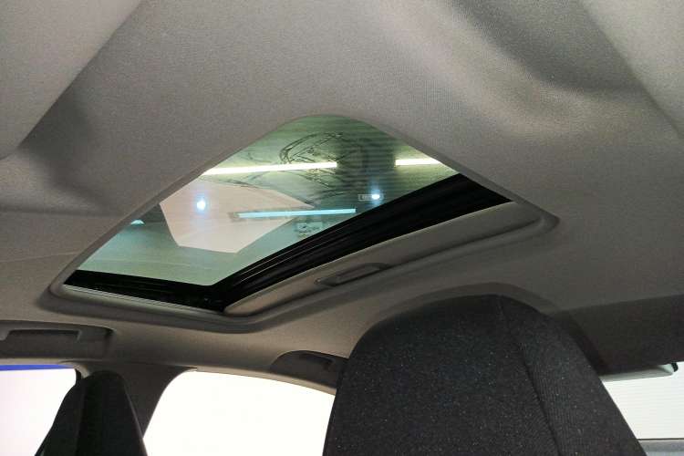 Used Peugeot 308 2019 1.6L Automatic Luxury Version China V Standard Headliner