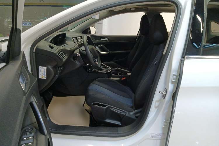 Used Peugeot 308 2019 1.6L Automatic Luxury Version China V Standard Left Front Seat