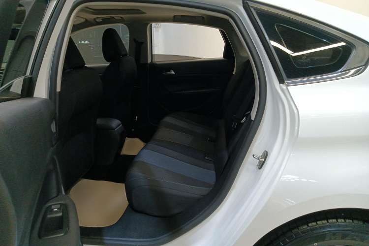 Used Peugeot 308 2019 1.6L Automatic Luxury Version China V Standard Left Rear Seat