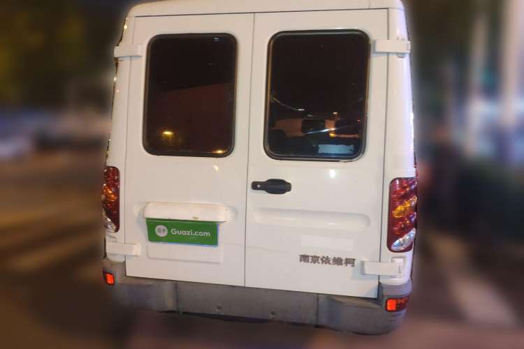 Used Iveco Turin 2009 2.5T-A32 Base Version