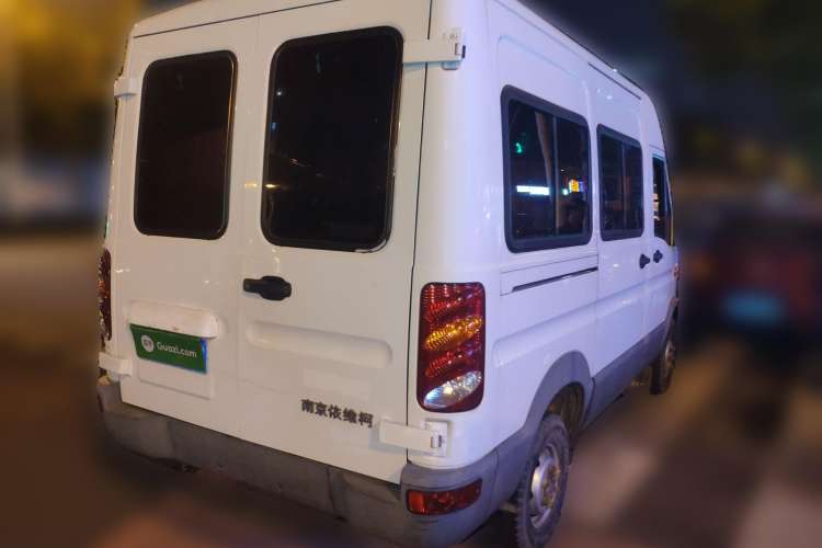 Used Iveco Turin 2009 2.5T-A32 Base Version