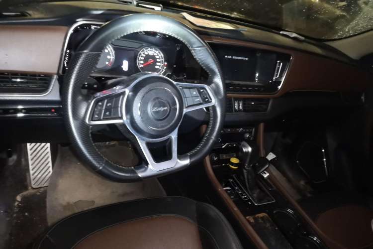 Used Zotye T600 Coupe 2017 1.5T Automatic Luxury Model Center Console