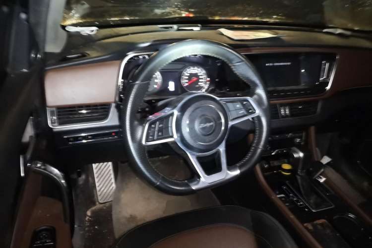 Used Zotye T600 Coupe 2017 1.5T Automatic Luxury Model Steering Wheel