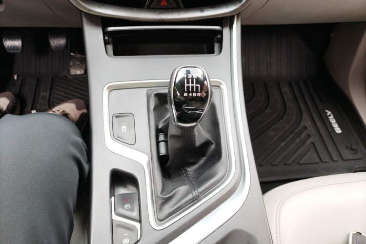 Used Geely Auto Jiajie 2019 1.5TD Manual Comfort Model Gear Lever