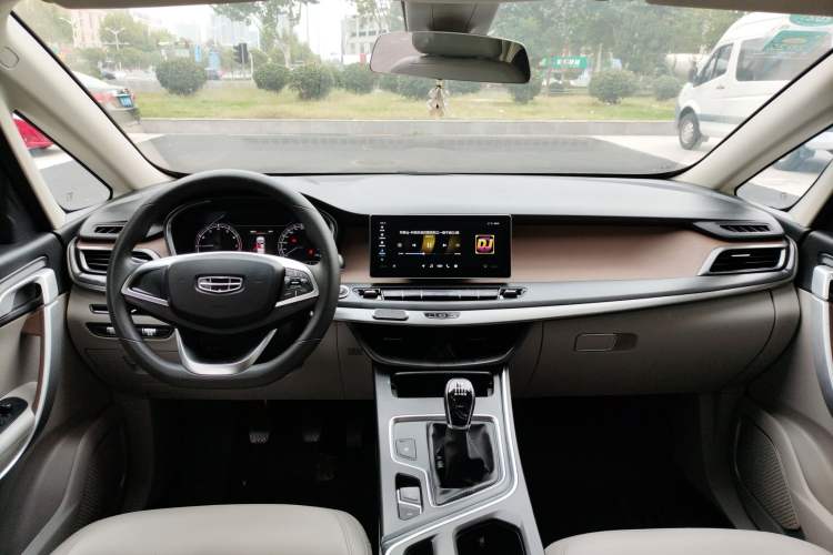 Used Geely Auto Jiajie 2019 1.5TD Manual Comfort Model Center Console