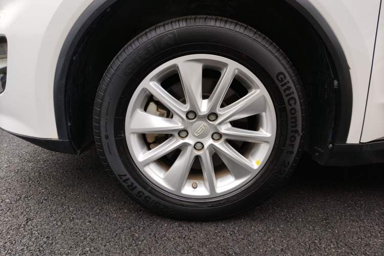 Used Geely Auto Jiajie 2019 1.5TD Manual Comfort Model Left Front Wheel Hub