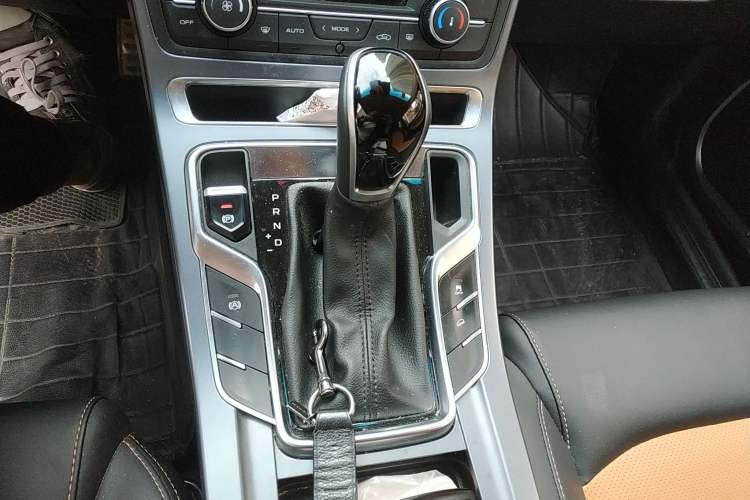 Used Geely Auto Vision S1 2018 1.4T CVT FENGXING Model
