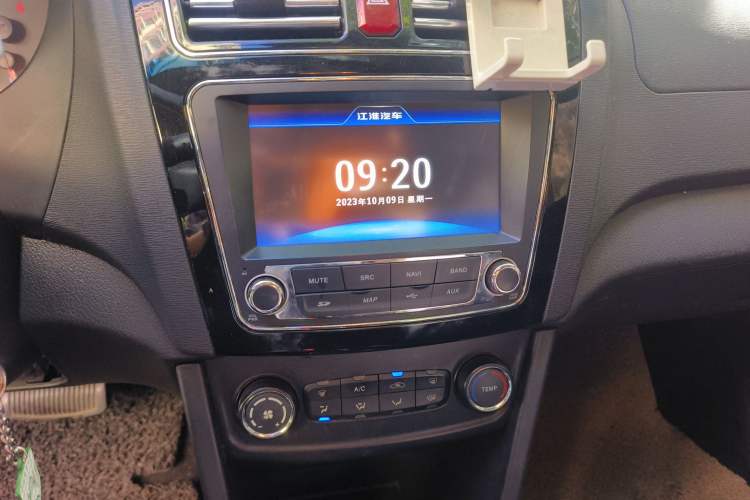 Used JAC iEV 2015 iEV4 Luxury Smart Model