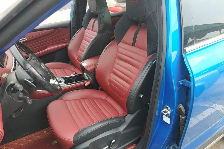 Used MG HS 2018 30T Automatic Two-Wheel Drive Trophy Edition—High-Octane V-Model