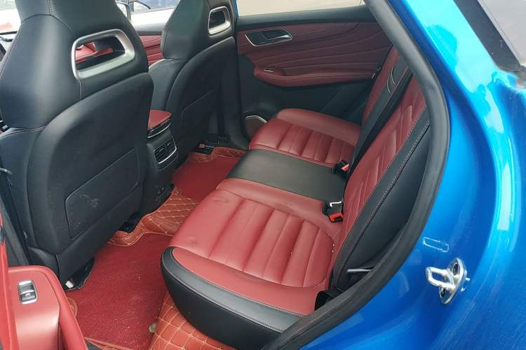 Used MG HS 2018 30T Automatic Two-Wheel Drive Trophy Edition—High-Octane V-Model